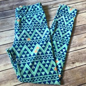 LulaRoe Triangle Patterned Leggings